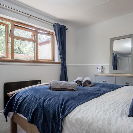 Honeysuckle Cottage - 1 Bedroom Cottage - Amroth Luaran gambar
